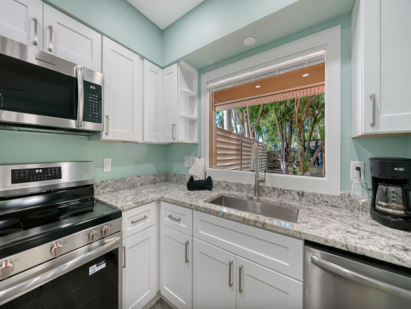 Luxury Lido Key Vacation Home -Private Pool & Beach Access
